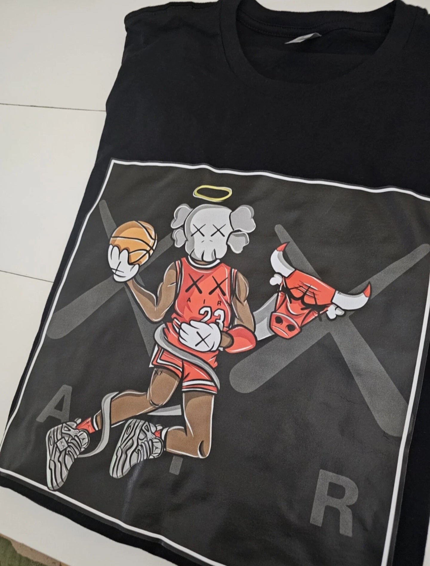 T-SHIRT Kaws Graphic Print Size 2XL