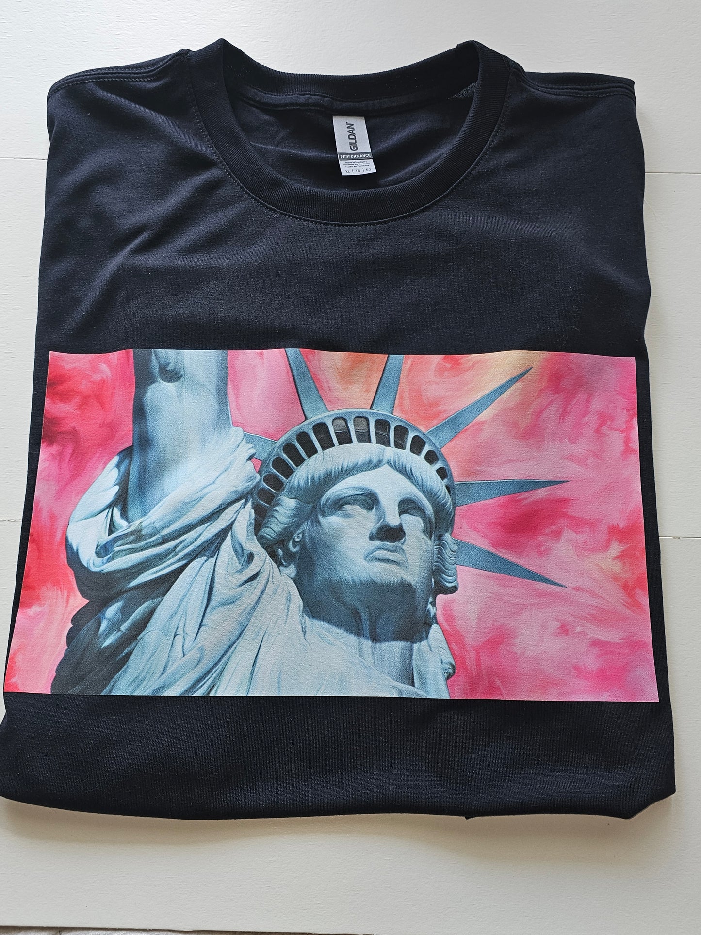 T-Shirt (statue of liberty)
