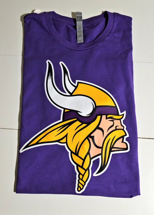 T SHIRT. Vikings XL